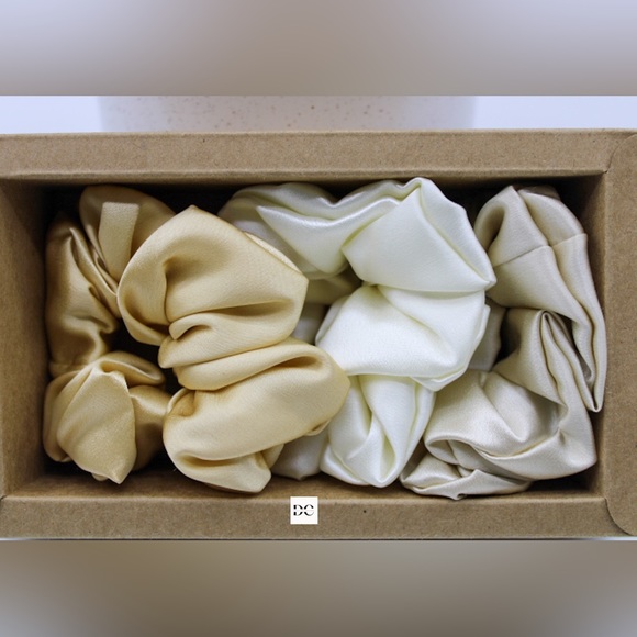 100% 22momme Mulberry Silk Scrunchies (4cm wide) - Picture 1 of 5